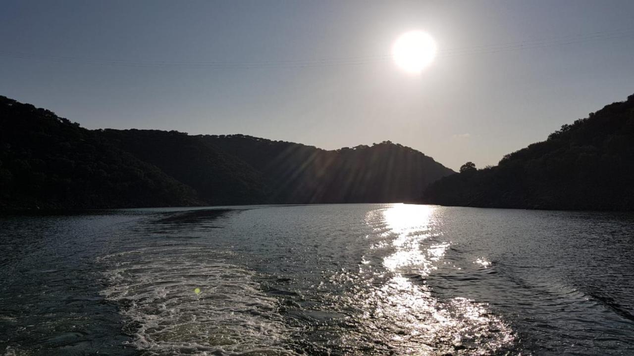 At La Catamusa Serradilla ภายนอก รูปภาพ